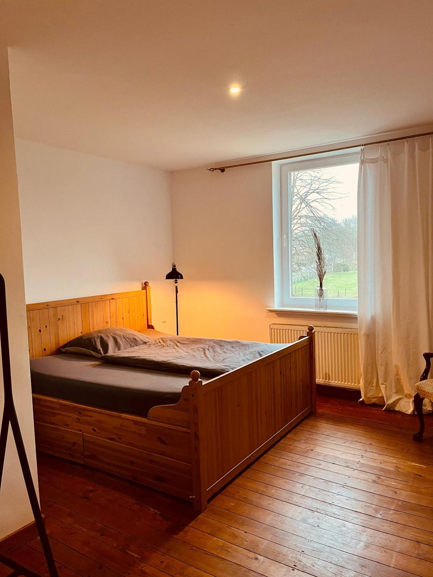 B E D & A G E D E S I G N -Extra Large- Wunderschoene Komplette Wohnung Mit Viel Platz & 4 Schlafzimmer B E D & A G E D E S I G N -Small- Wunderschoenes Zimmer Mit Bad Rechnungserstellung Fuer Geschaeftsreisende & Firmen Hünxe Esterno foto