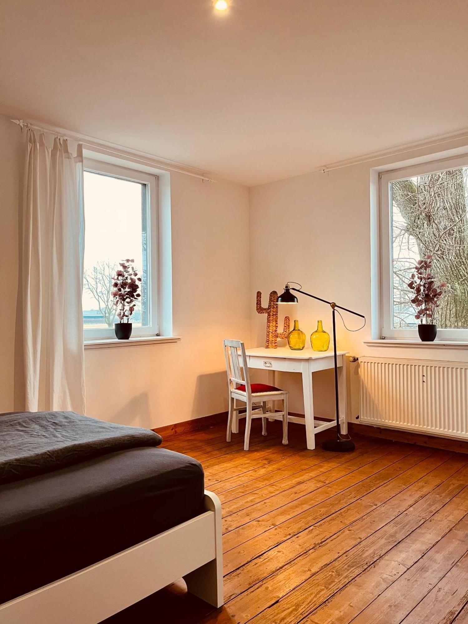 B E D & A G E D E S I G N -Extra Large- Wunderschoene Komplette Wohnung Mit Viel Platz & 4 Schlafzimmer B E D & A G E D E S I G N -Small- Wunderschoenes Zimmer Mit Bad Rechnungserstellung Fuer Geschaeftsreisende & Firmen Hünxe Esterno foto