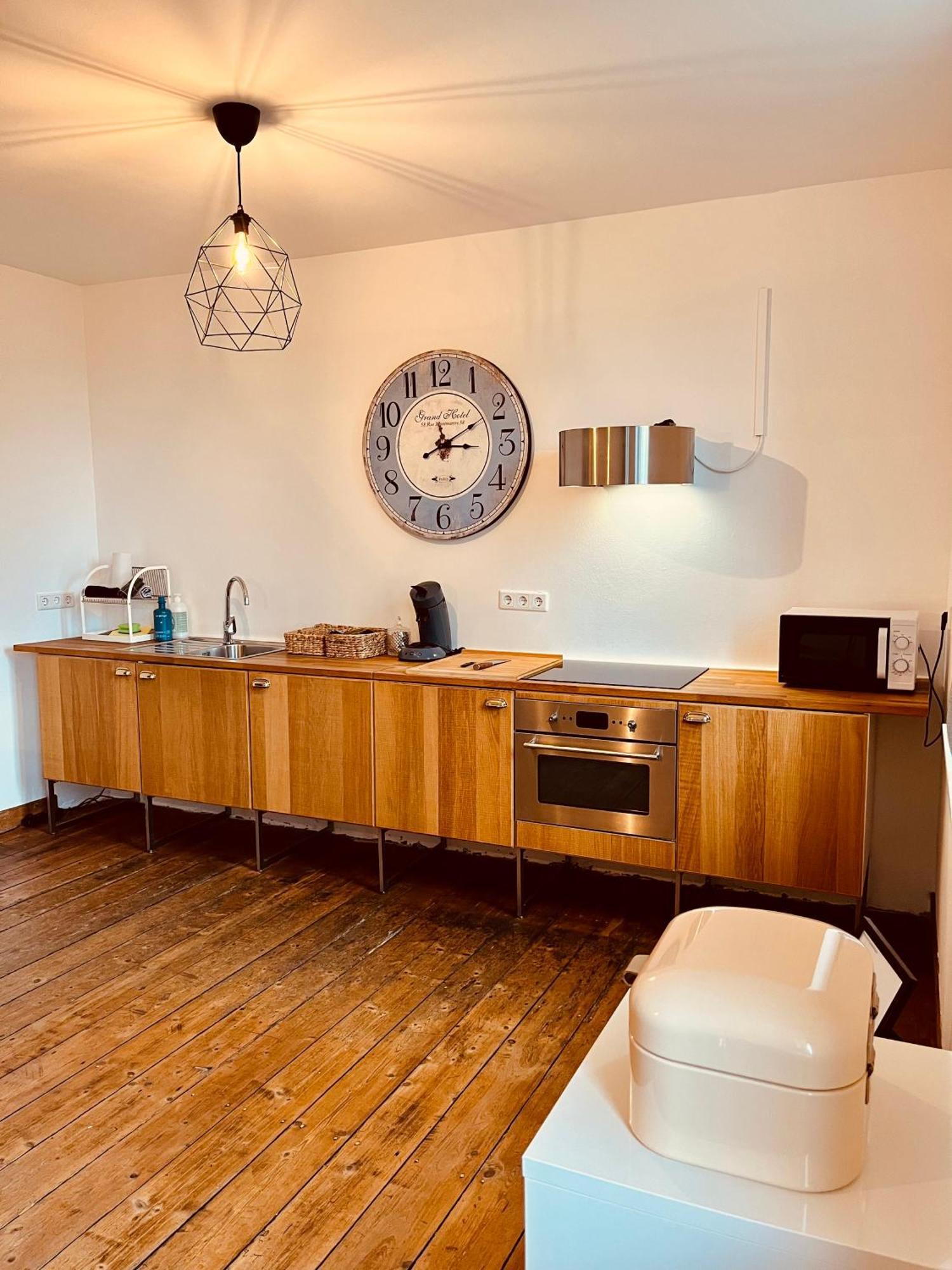 B E D & A G E D E S I G N -Extra Large- Wunderschoene Komplette Wohnung Mit Viel Platz & 4 Schlafzimmer B E D & A G E D E S I G N -Small- Wunderschoenes Zimmer Mit Bad Rechnungserstellung Fuer Geschaeftsreisende & Firmen Hünxe Esterno foto